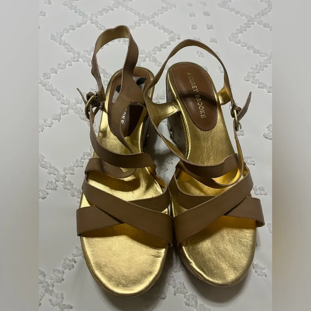 Audrey Brooke never worn
